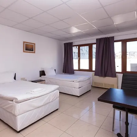 за гости крум * Burgas