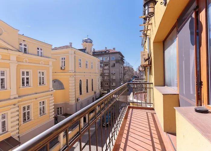 за гости крум Burgas City