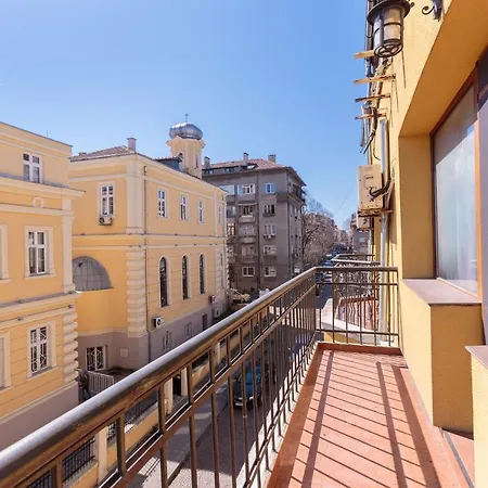 за гости крум Burgas