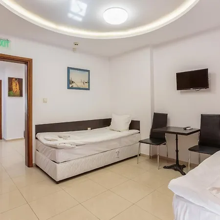 за гости крум Hostel *